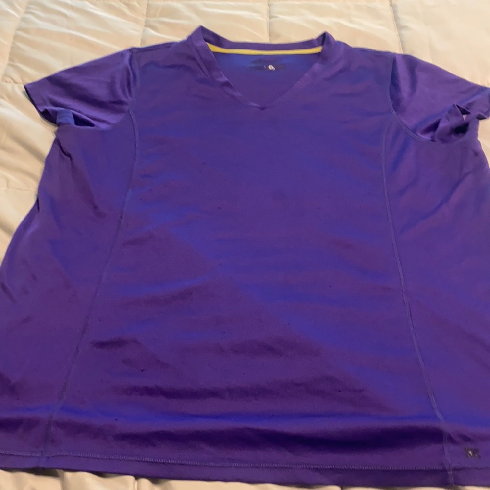 Women’s athletic shirt